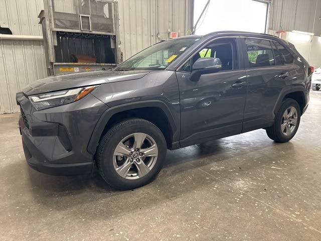 Used 2022 Toyota RAV4 XLE with VIN 2T3P1RFV8NC316561 for sale in Cedar Falls, IA