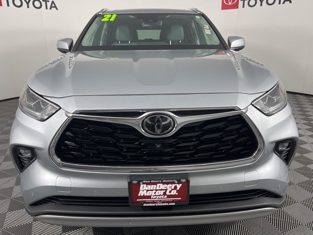 Certified 2021 Toyota Highlander Platinum with VIN 5TDFZRBH8MS060568 for sale in Cedar Falls, IA
