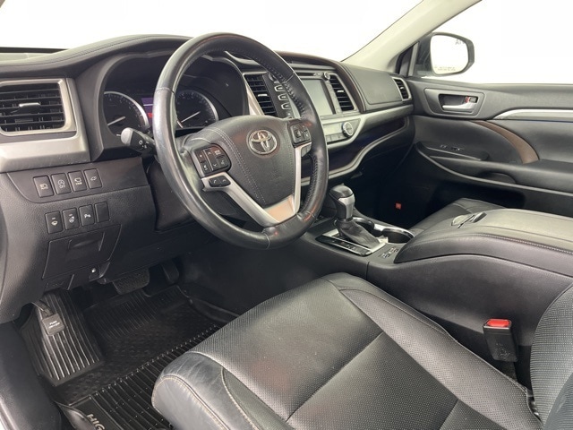 Used 2017 Toyota Highlander Limited Platinum with VIN 5TDDZRFH2HS395042 for sale in Cedar Falls, IA