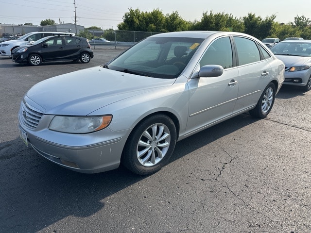 Used 2008 Hyundai Azera Limited with VIN KMHFC46F58A289995 for sale in Cedar Falls, IA