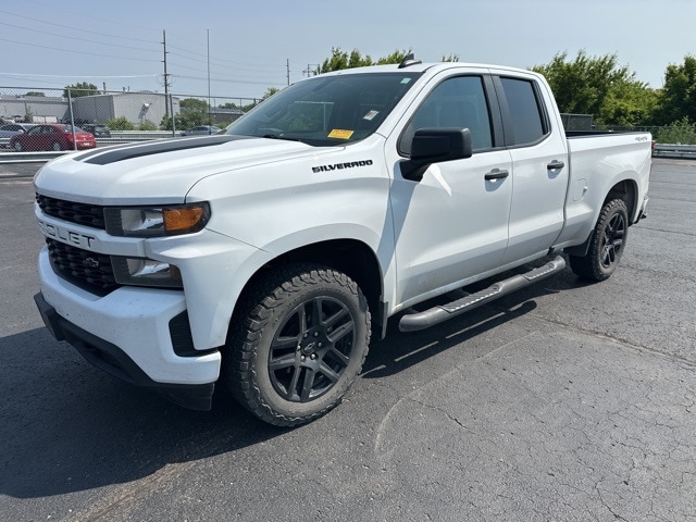 Used 2020 Chevrolet Silverado 1500 Custom with VIN 1GCRYBEKXLZ364013 for sale in Cedar Falls, IA
