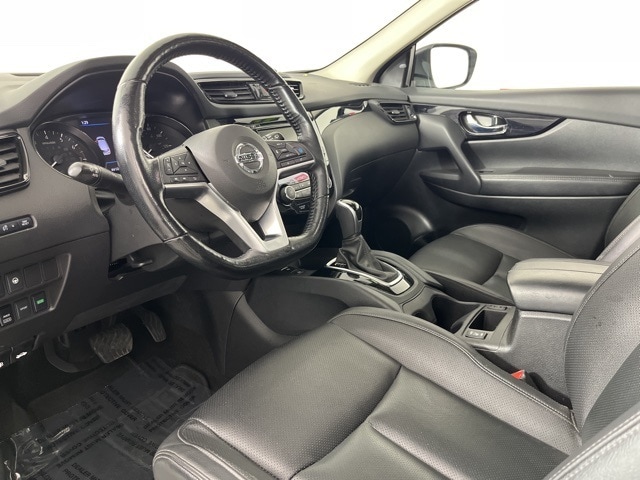 Used 2021 Nissan Rogue Sport SL with VIN JN1BJ1CW6MW669794 for sale in Cedar Falls, IA
