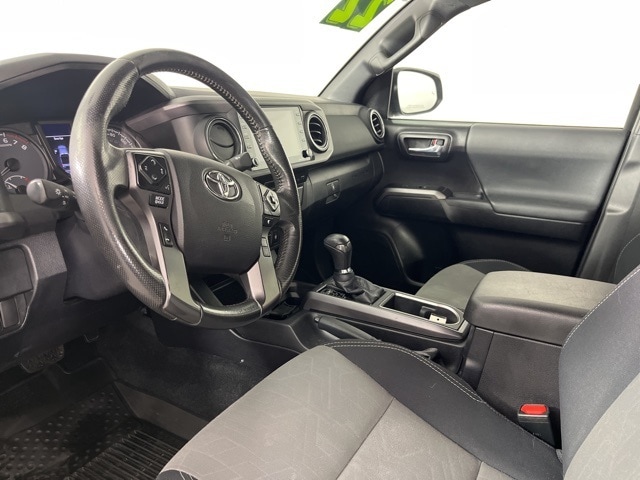 Certified 2022 Toyota Tacoma TRD Off Road with VIN 3TMDZ5BN9NM123698 for sale in Cedar Falls, IA