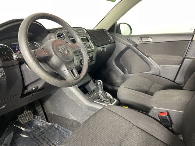 Used 2012 Volkswagen Tiguan SEL with VIN WVGBV7AX2CW076217 for sale in Cedar Falls, IA