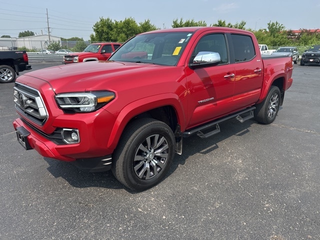 Used 2022 Toyota Tacoma Limited with VIN 3TMGZ5AN8NM487027 for sale in Cedar Falls, IA