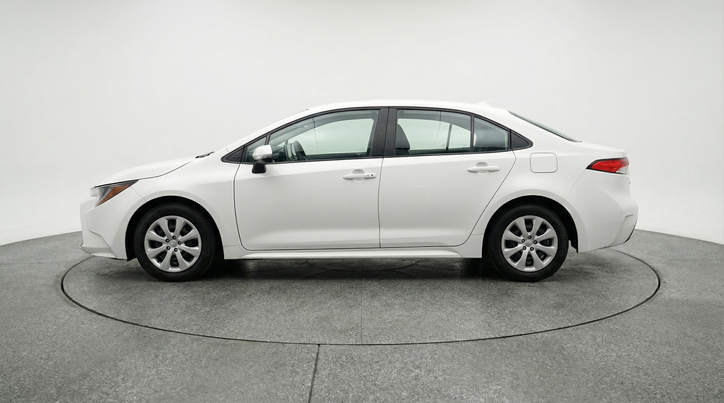 Thumbnail: 2025 Toyota Corolla - 4