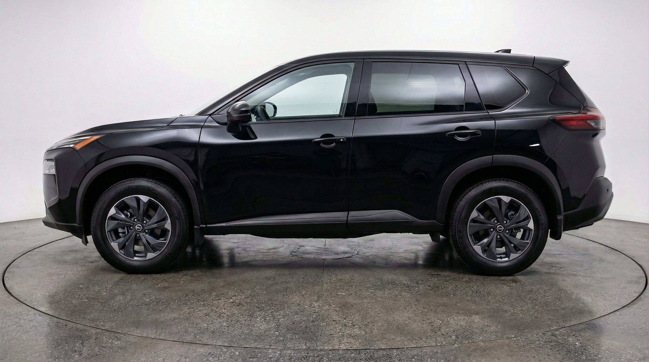 Thumbnail: 2025 Nissan Rogue - 5
