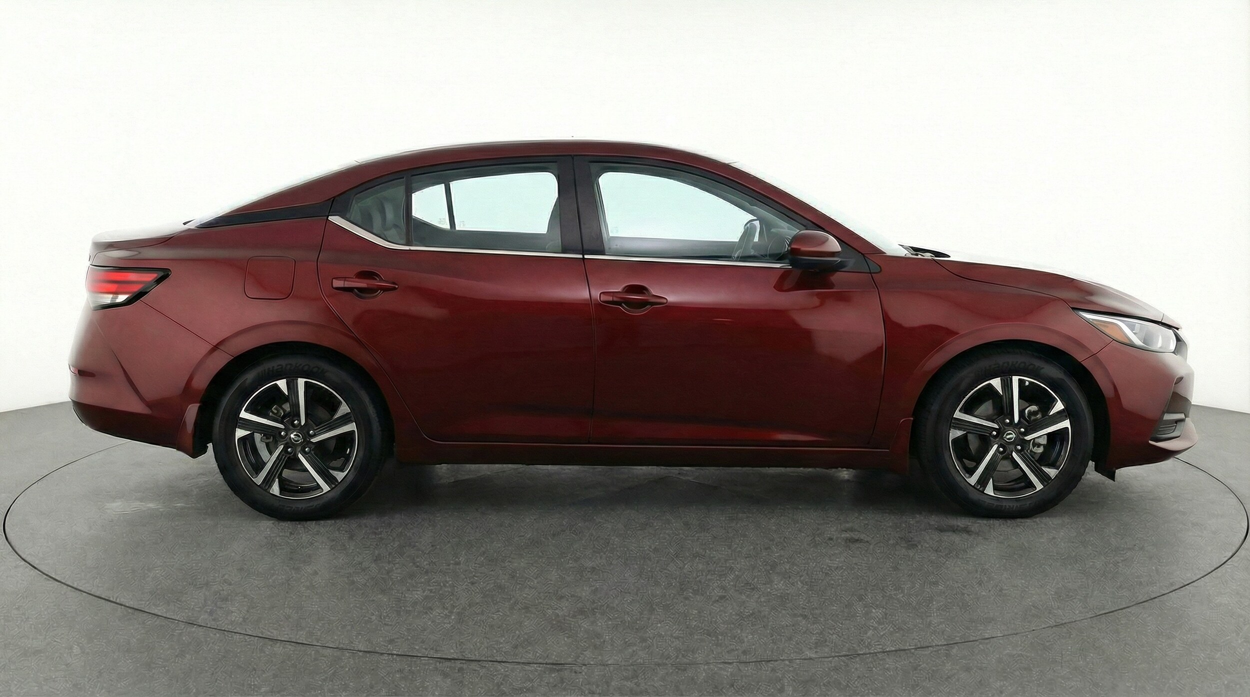 Thumbnail: 2025 Nissan Sentra - 8