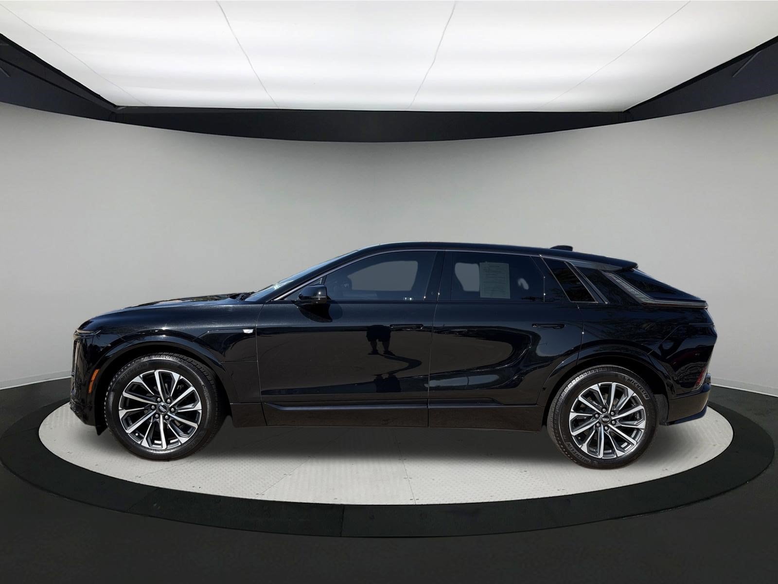 Used 2024 Cadillac LYRIQ Sport 2 with VIN 1GYKPVRL2RZ131366 for sale in Sycamore, IL