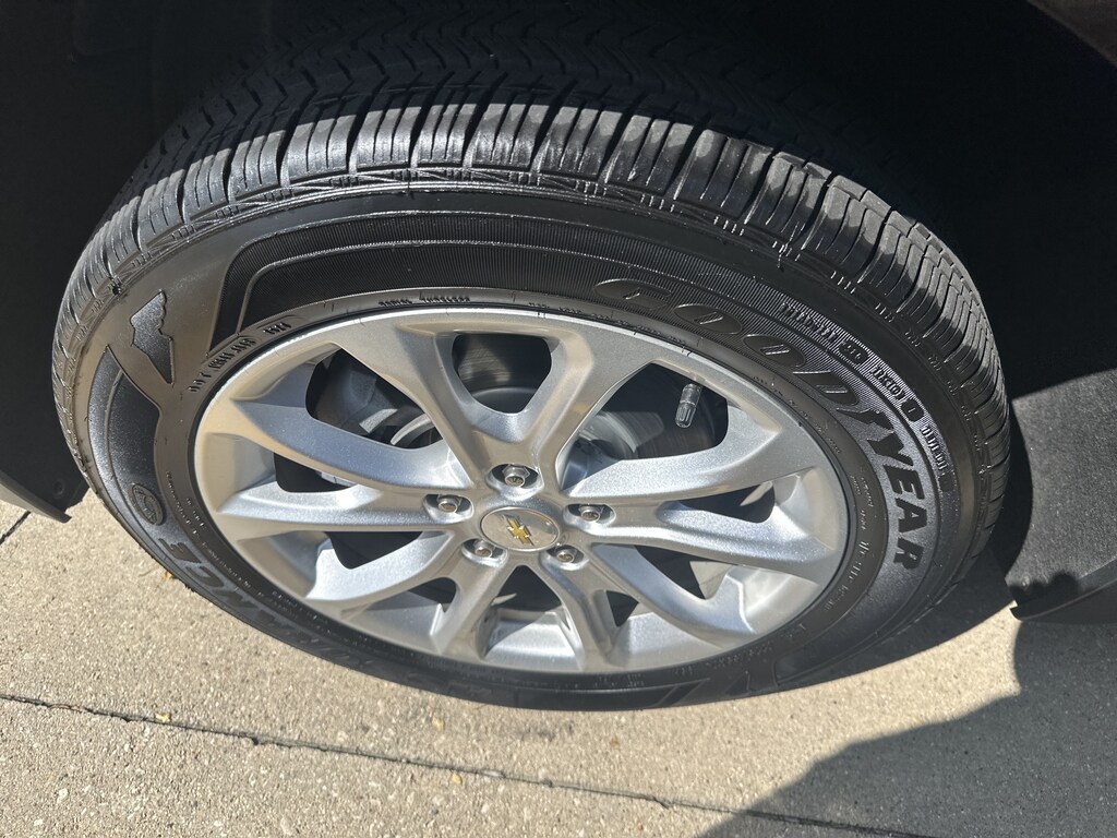 Used 2020 Chevrolet Equinox LT SUV