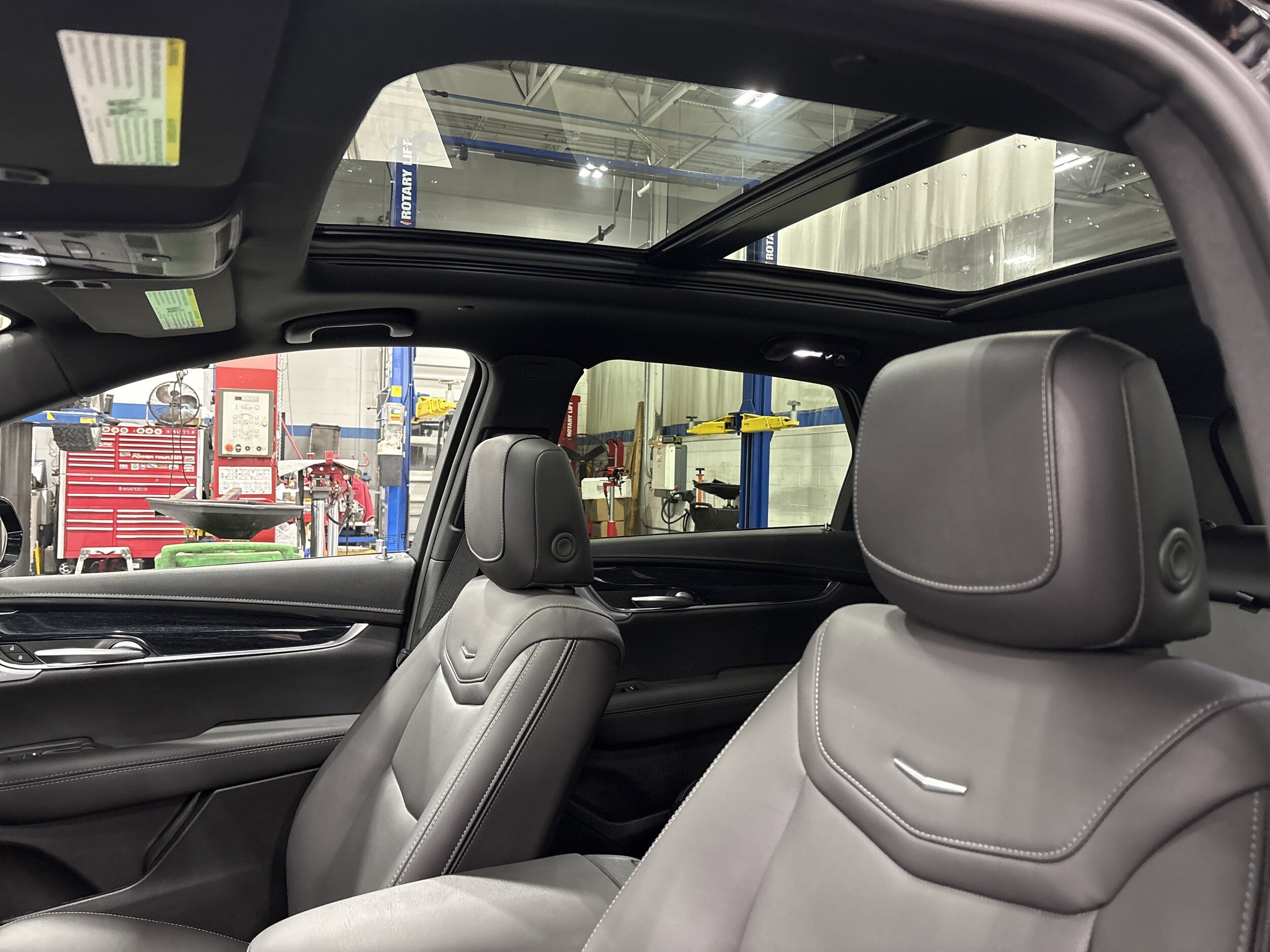 2025 Cadillac XT5 Premium Luxury - Photo 10