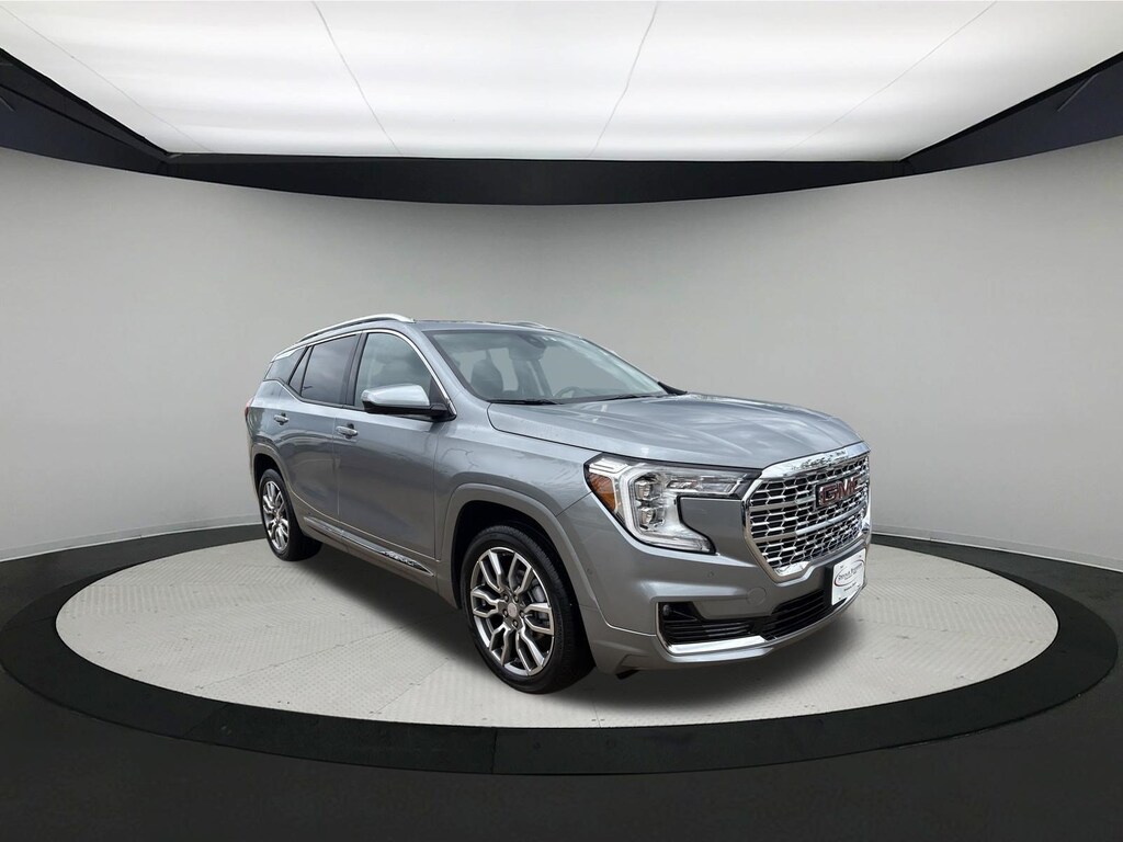 Used 2024 GMC Terrain Denali SUV