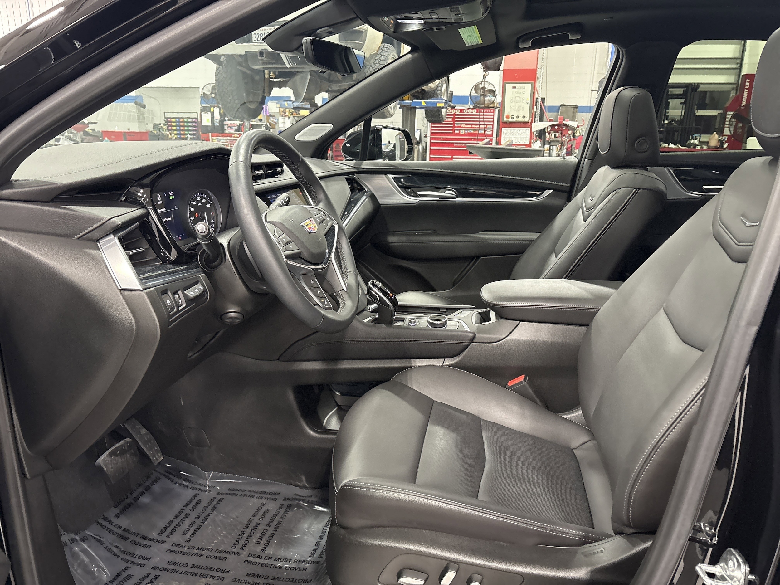 2025 Cadillac XT5 Premium Luxury - Photo 9