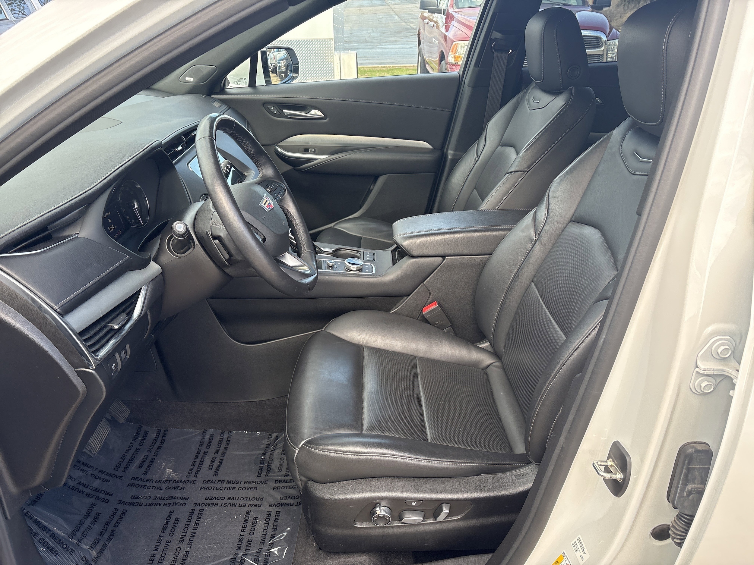2023 Cadillac XT4 Premium Luxury - Photo 11