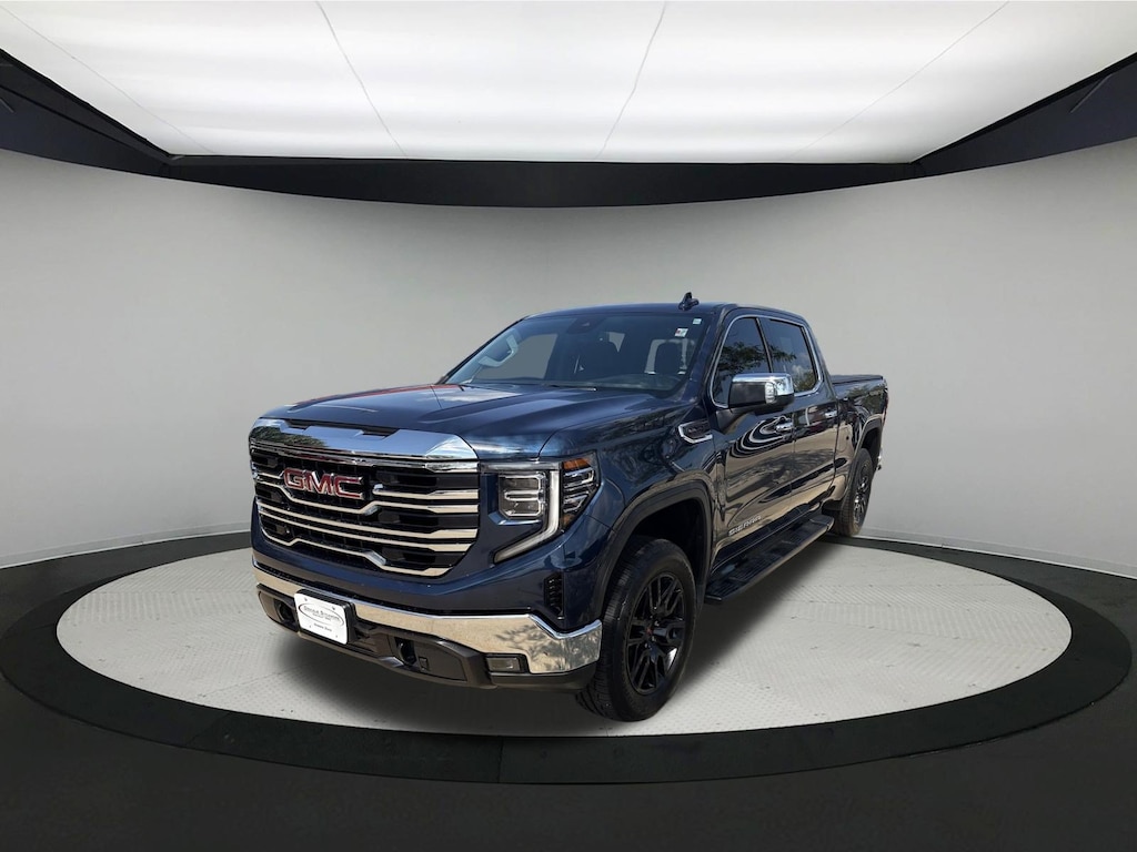 Used 2022 GMC Sierra 1500 SLT Truck