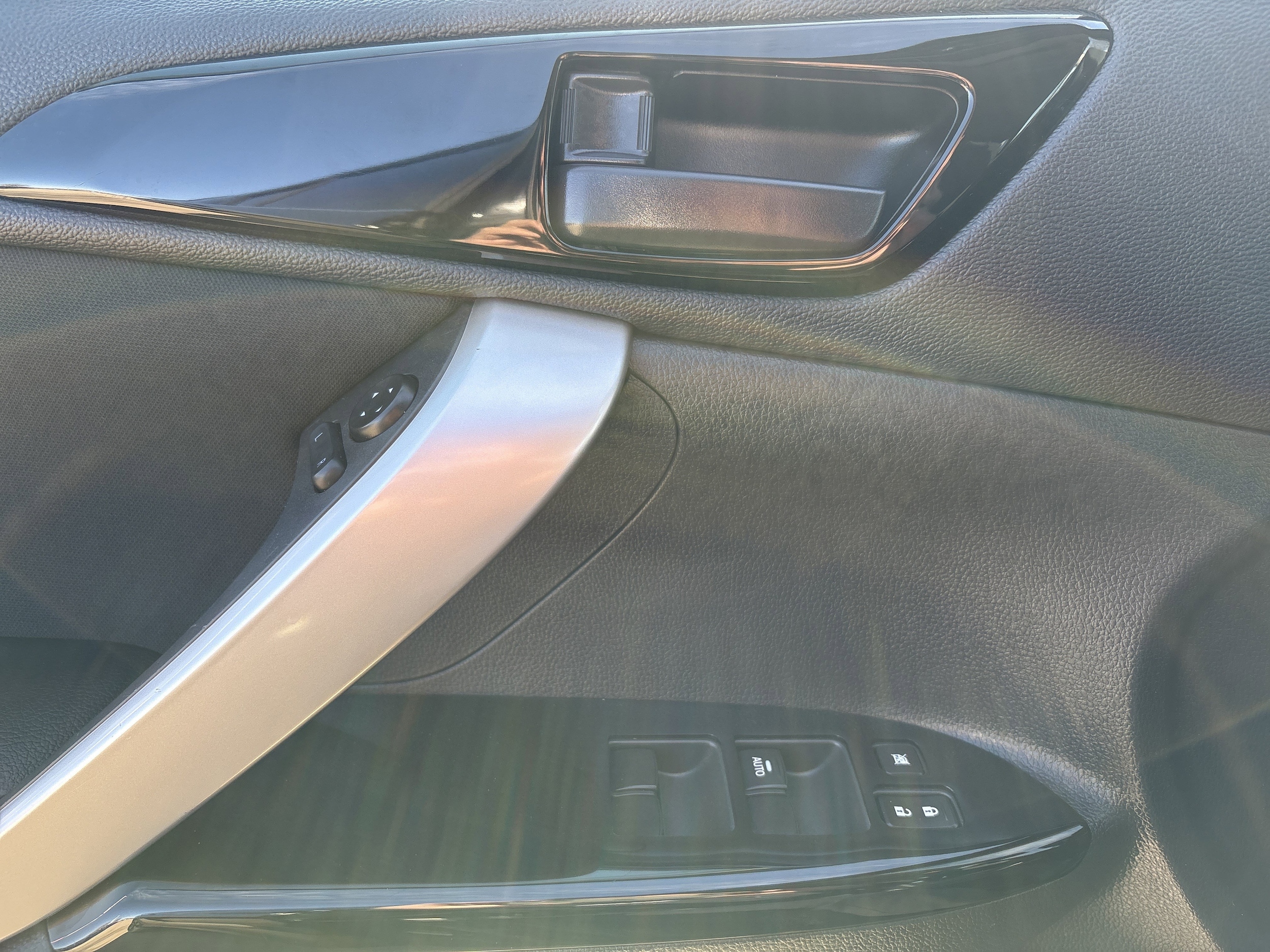 2024 Mitsubishi Eclipse Cross LE - Photo 10