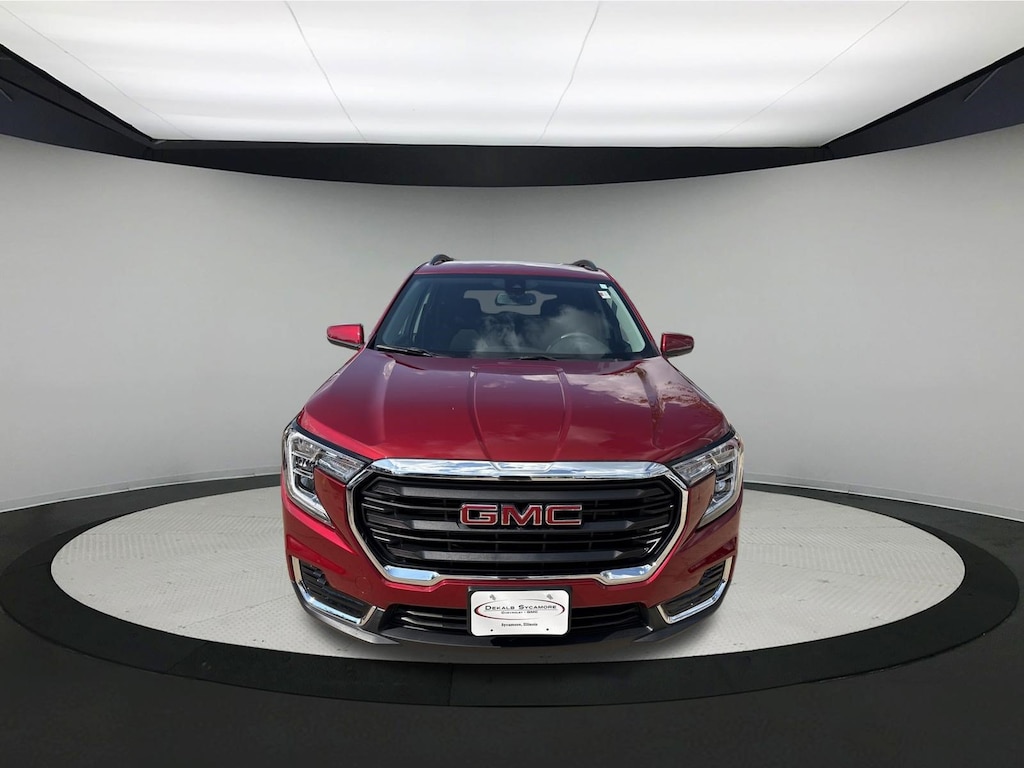 Used 2024 GMC Terrain SLE SUV