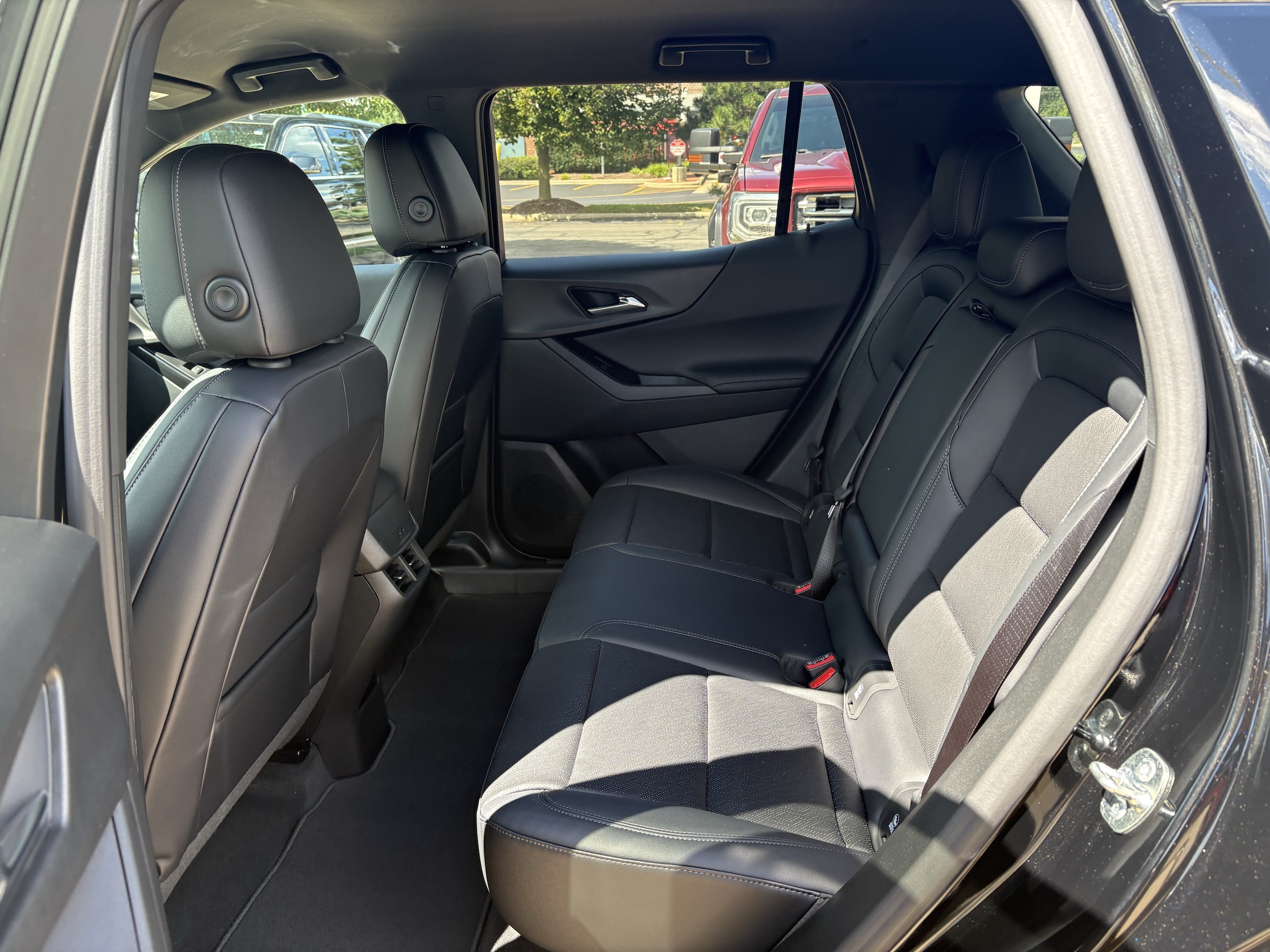 2027 Chevrolet Equinox LT - Photo 13