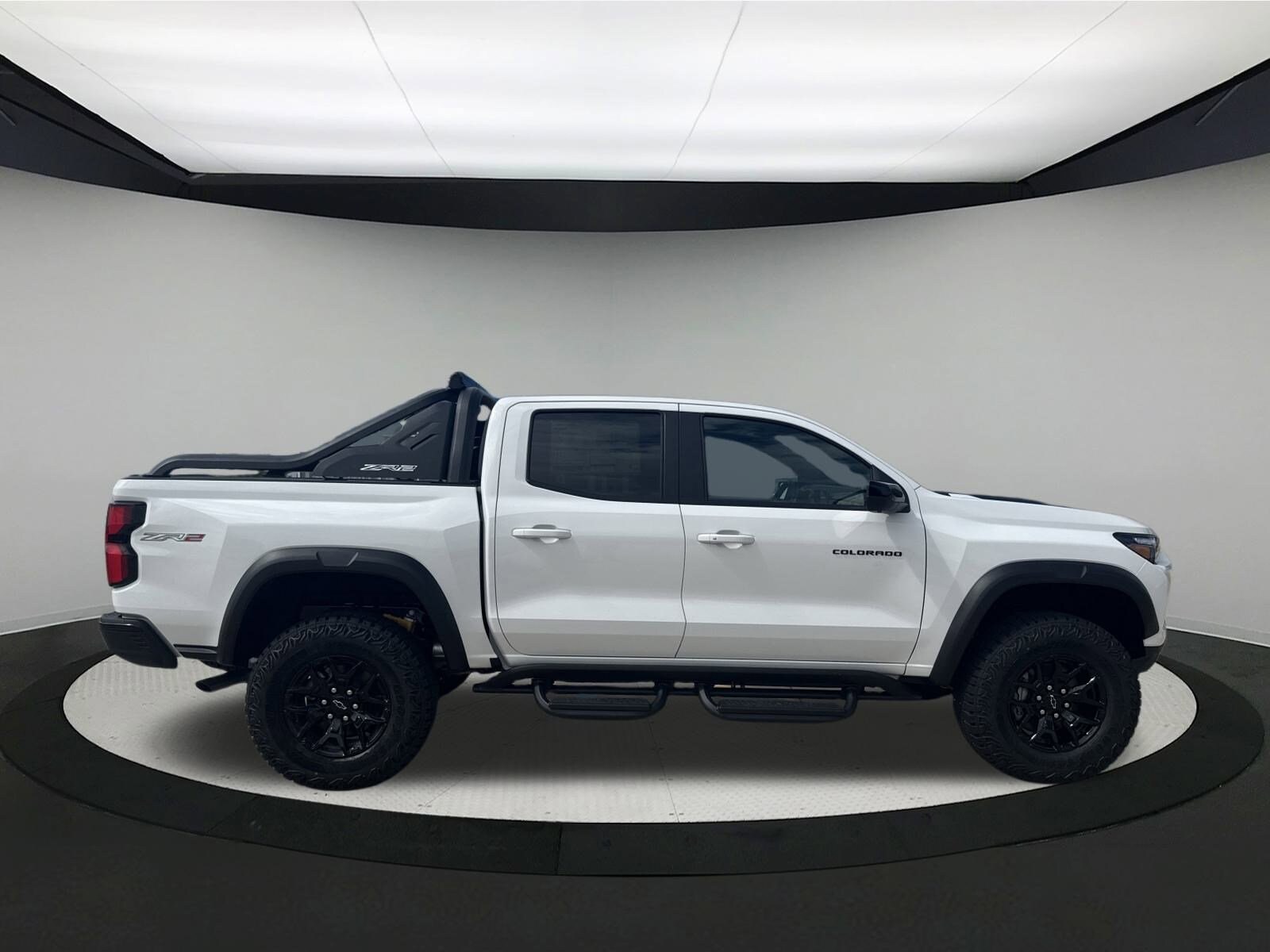 2025 Chevrolet Colorado ZR2 photo 2