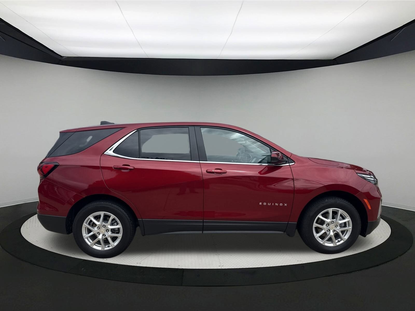 2023 Chevrolet Equinox photo 2