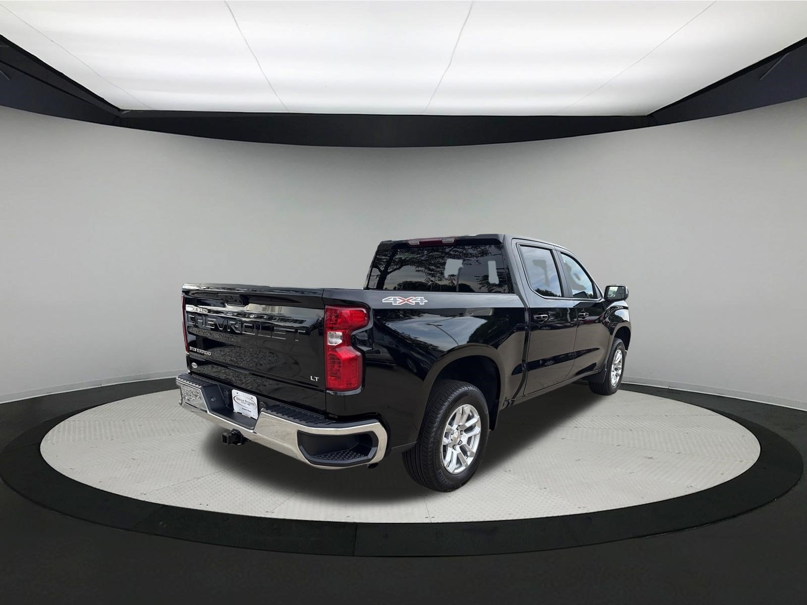2026 Chevrolet Silverado 1500 LT - Photo 5