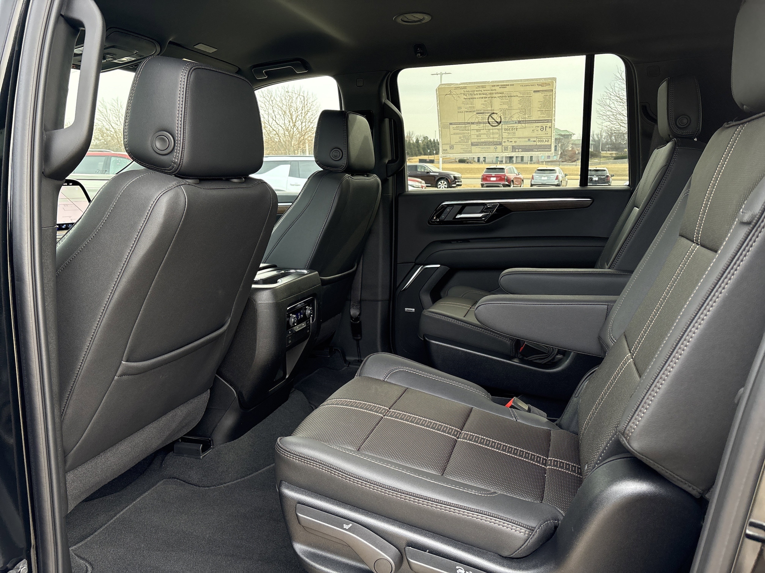 2025 Chevrolet Suburban High Country - Photo 19