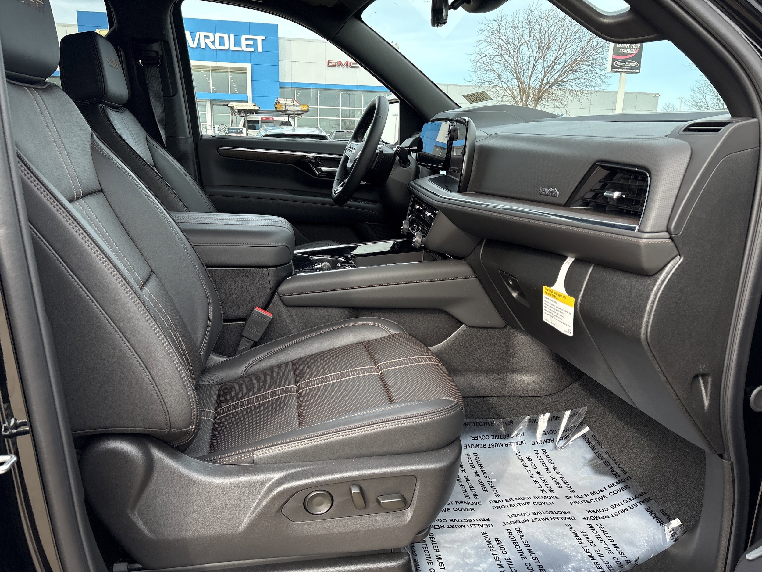 2025 Chevrolet Suburban High Country - Photo 26