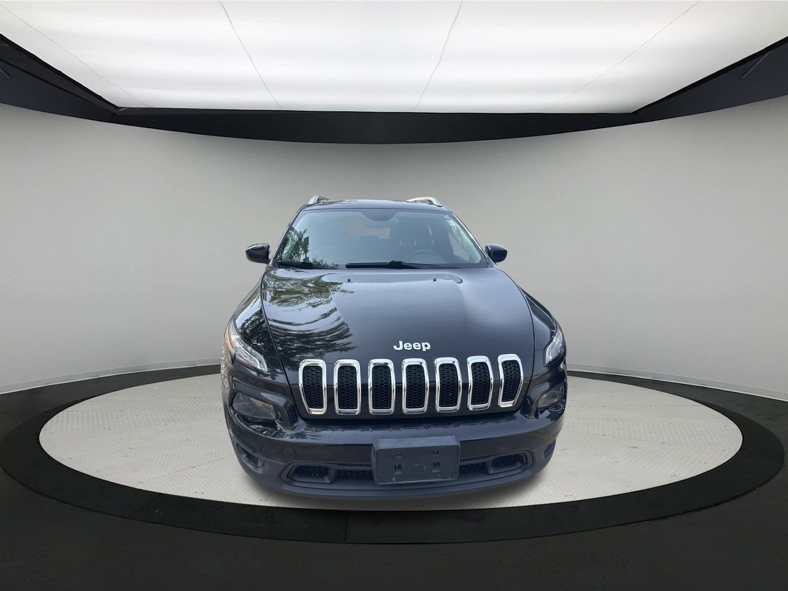 Used 2015 Jeep Cherokee Latitude with VIN 1C4PJMCSXFW588415 for sale in Sycamore, IL
