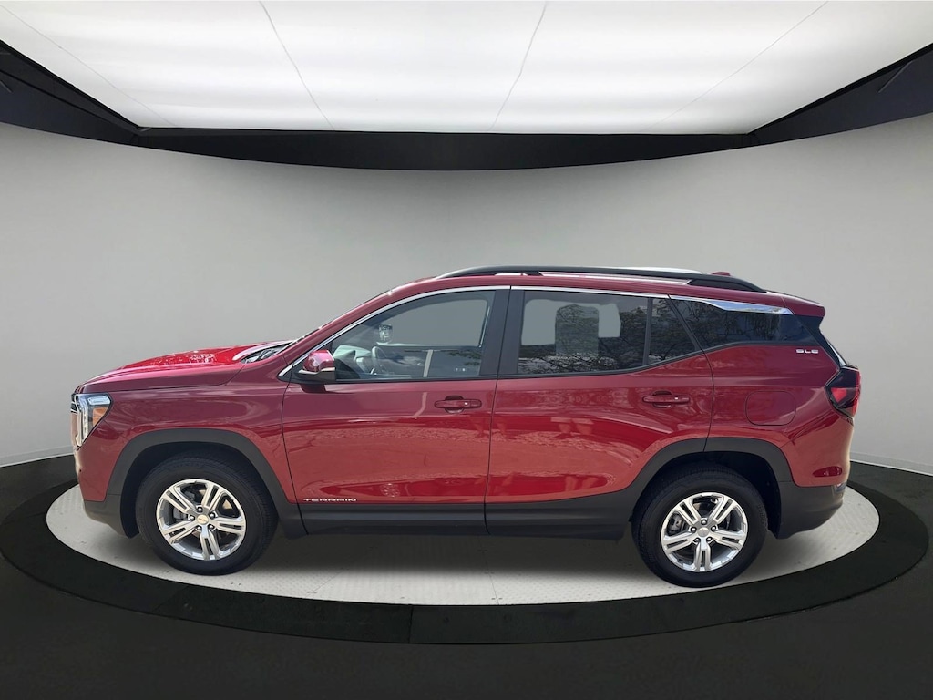 Used 2024 GMC Terrain SLE SUV