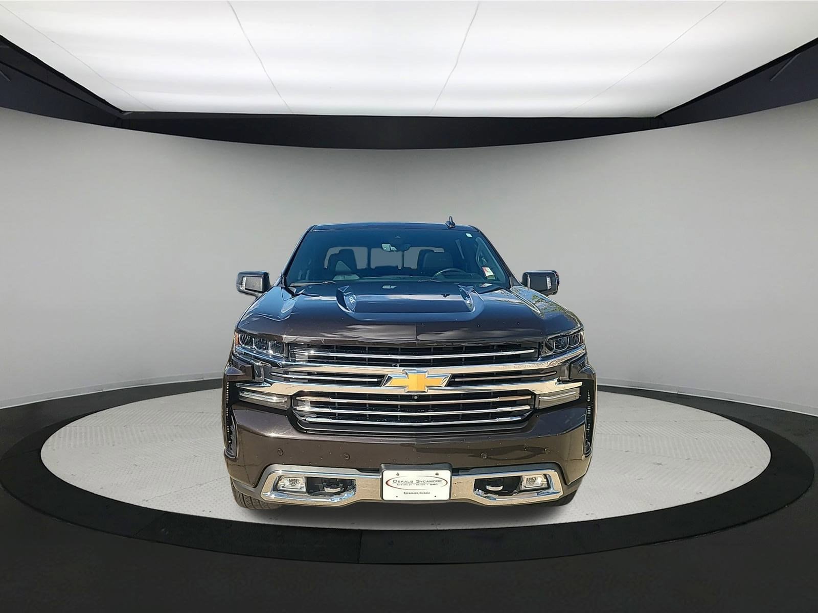 Used 2019 Chevrolet Silverado 1500 High Country with VIN 1GCUYHEL5KZ228893 for sale in Sycamore, IL