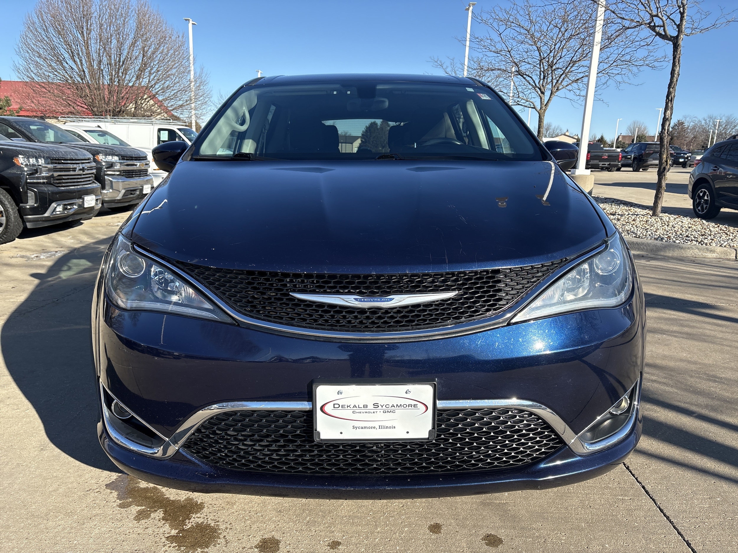 Used 2017 Chrysler Pacifica Touring Plus with VIN 2C4RC1BG9HR811568 for sale in Sycamore, IL