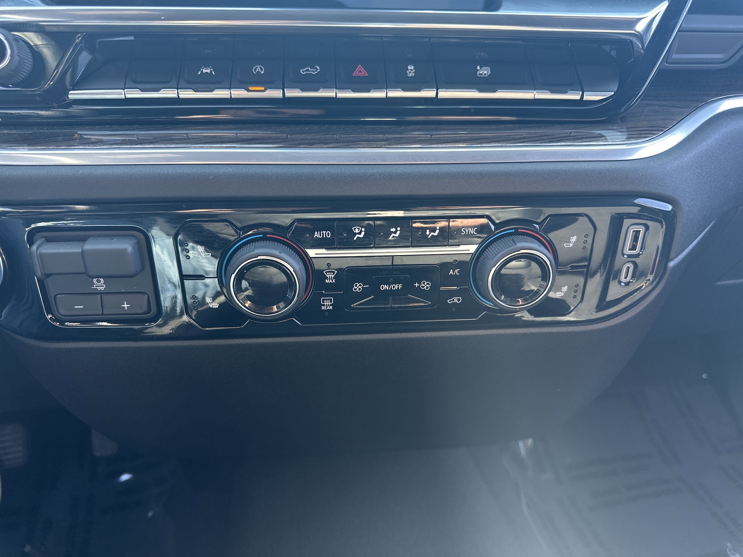 2026 Chevrolet Silverado 1500 LT - Photo 12