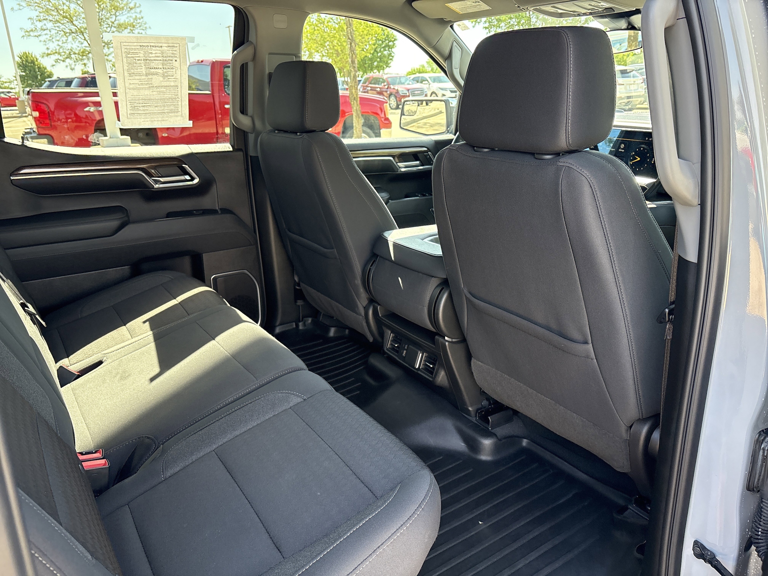 2024 Chevrolet Silverado 1500 LT - Photo 14