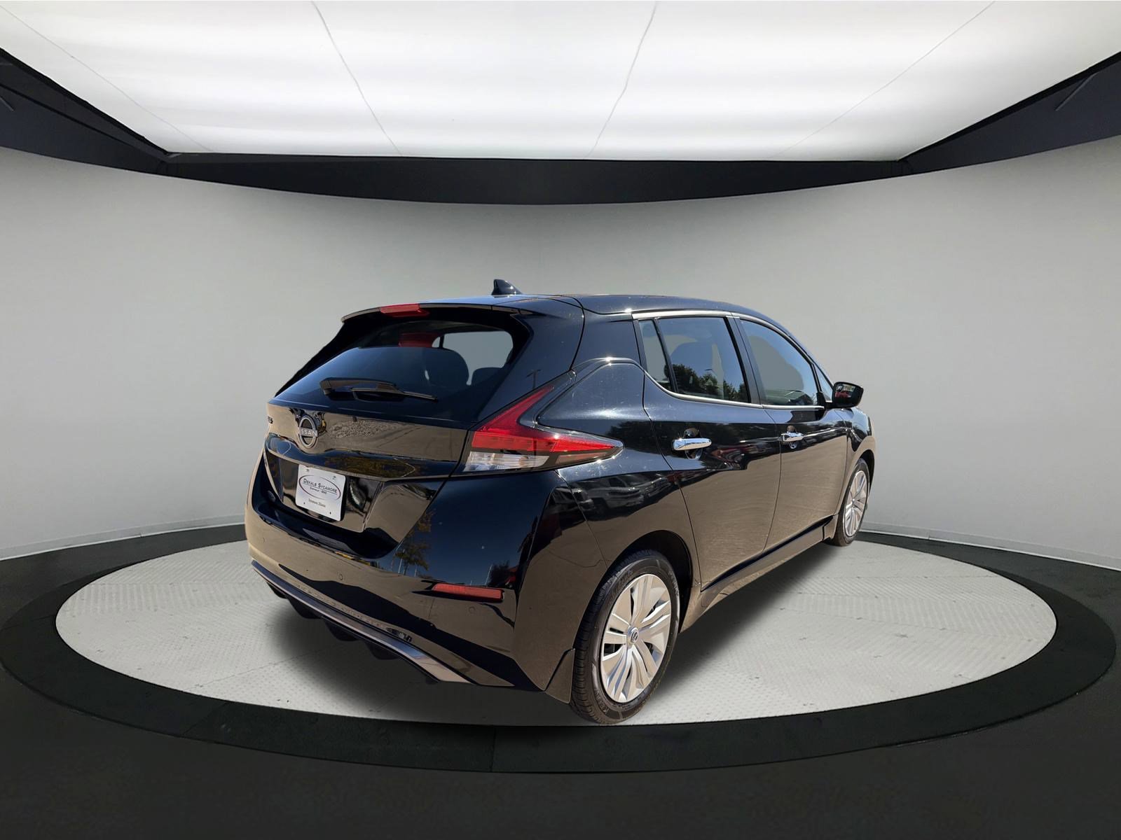 2023 Nissan Leaf S photo 4