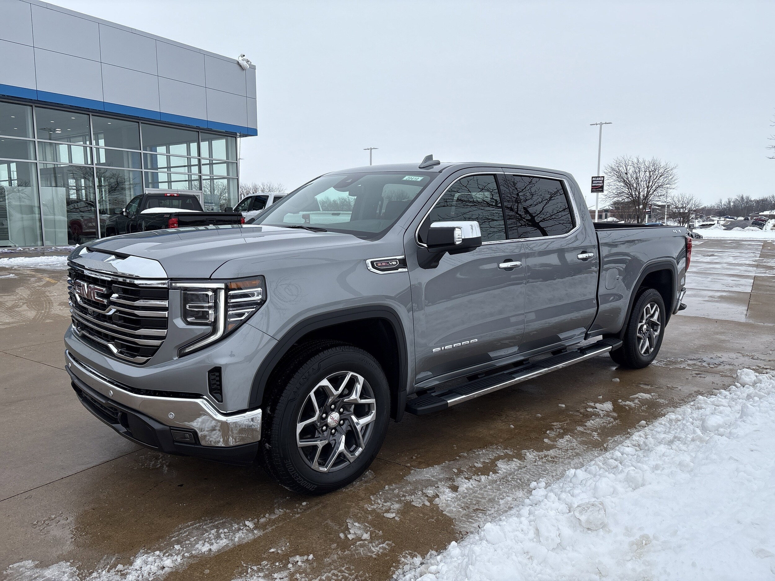 2026 Gmc Sierra 1500 SLT photo 3