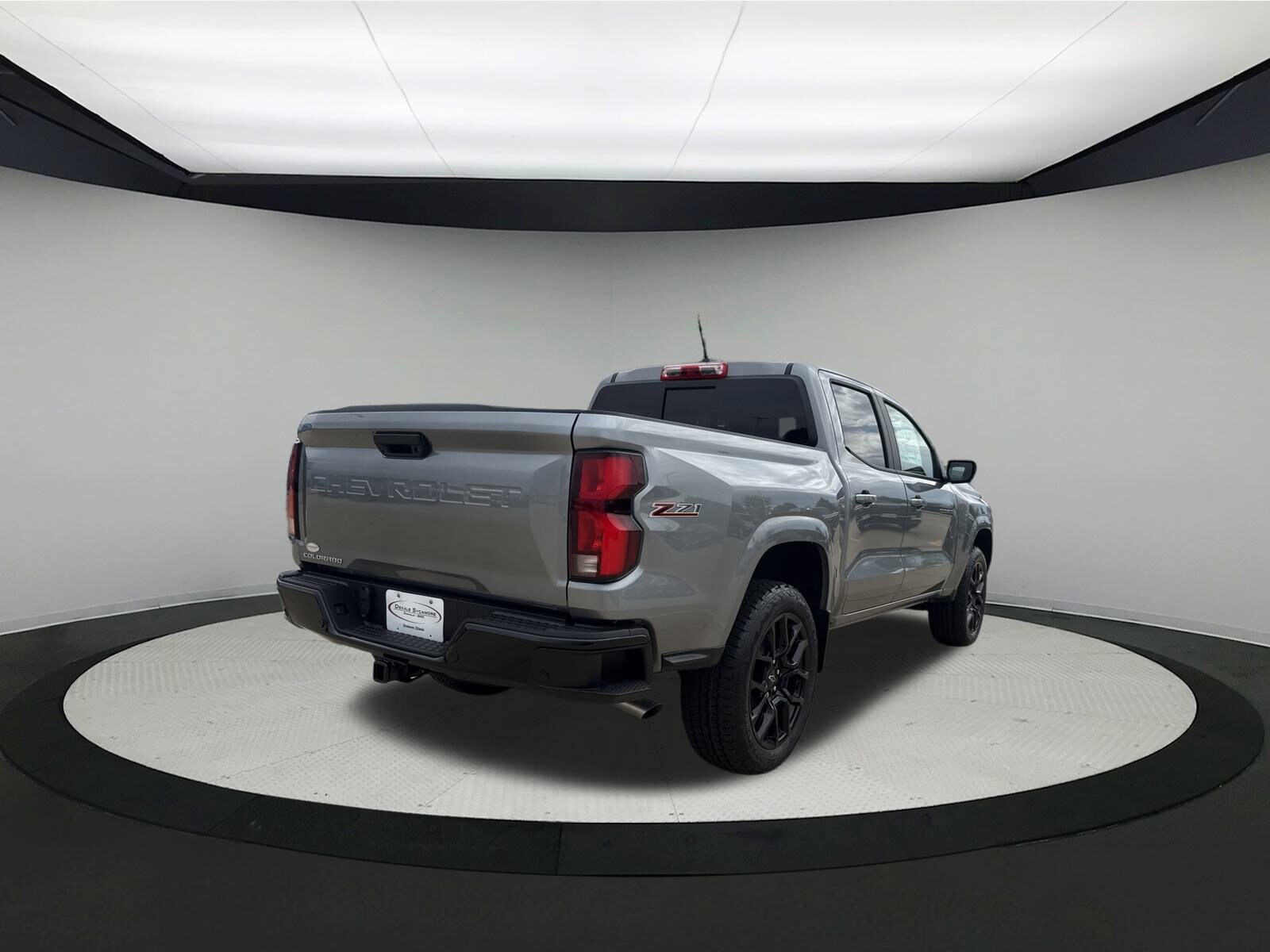 2025 Chevrolet Colorado Z71 photo 2