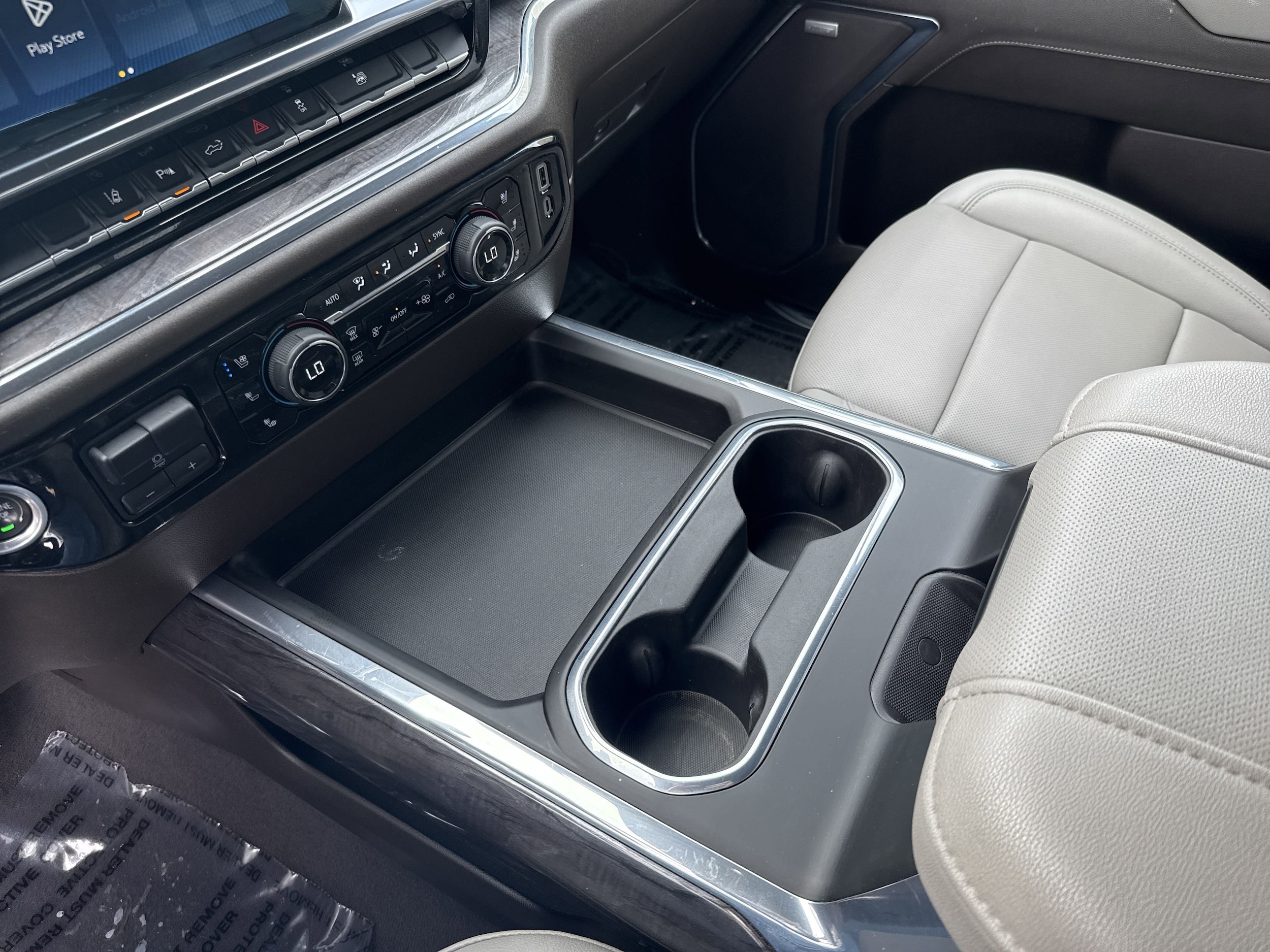2024 Chevrolet Silverado 3500HD LTZ - Photo 19