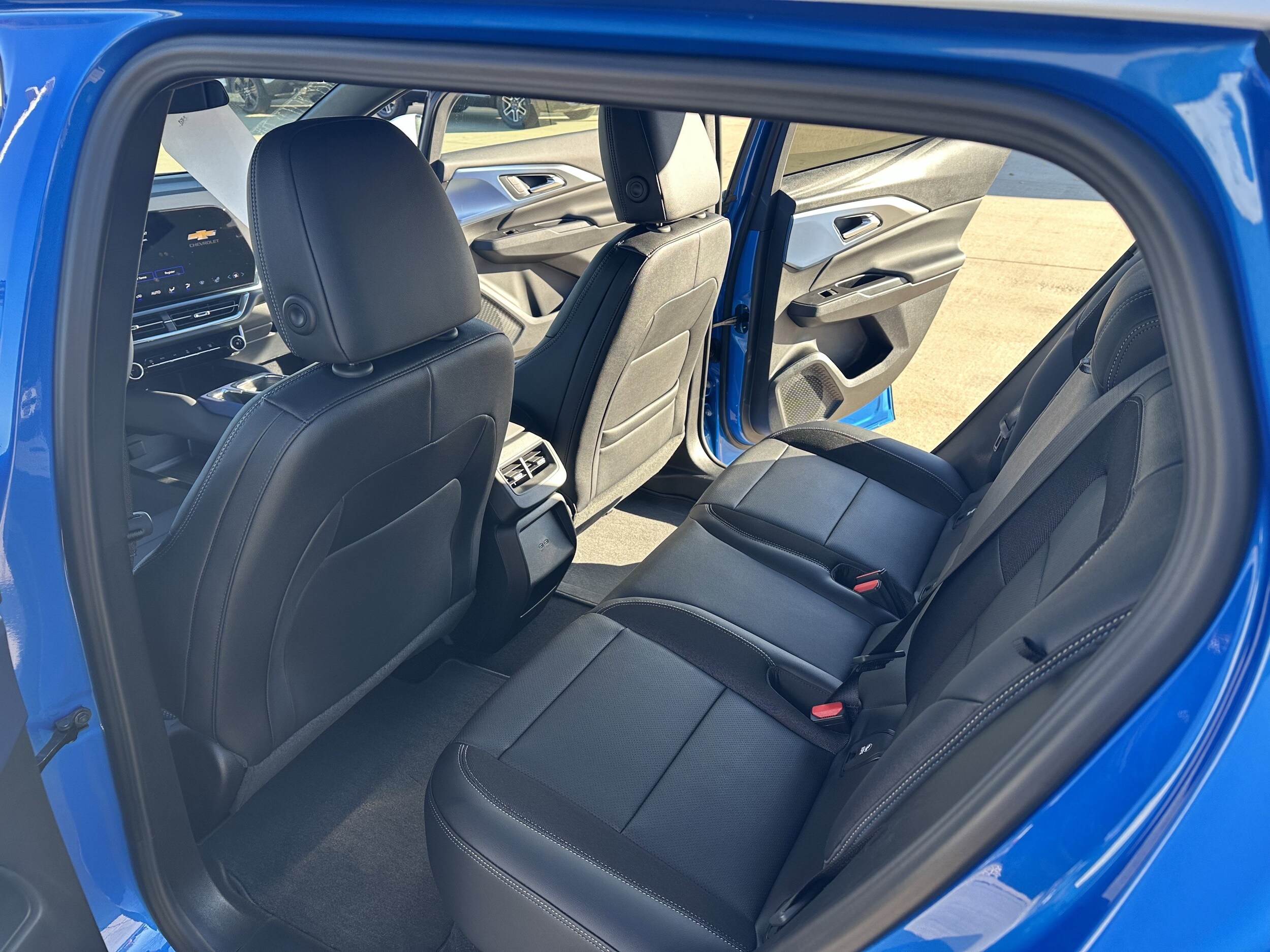 2026 Chevrolet Equinox EV 2LT - Photo 12