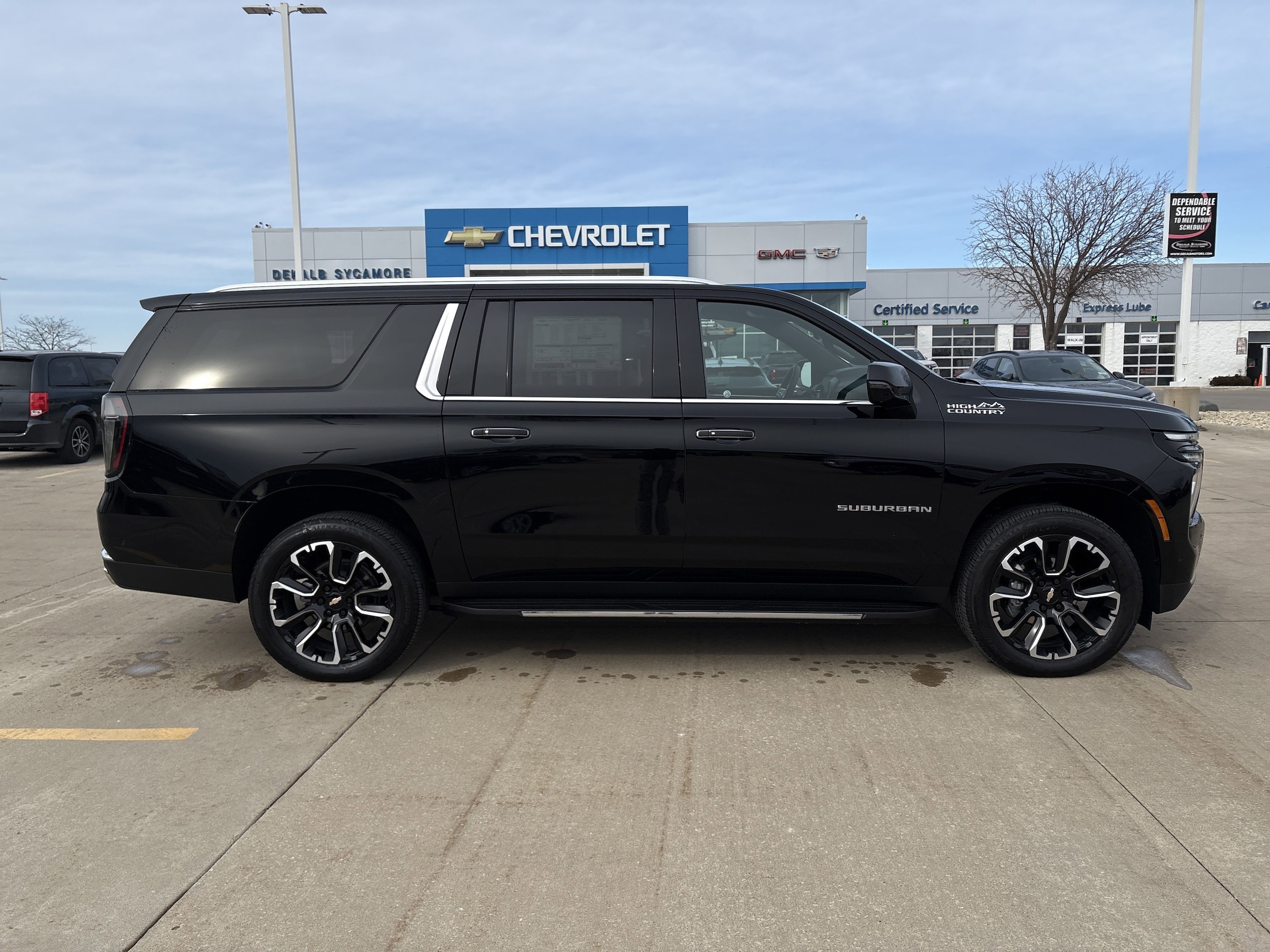 2025 Chevrolet Suburban High Country - Photo 9