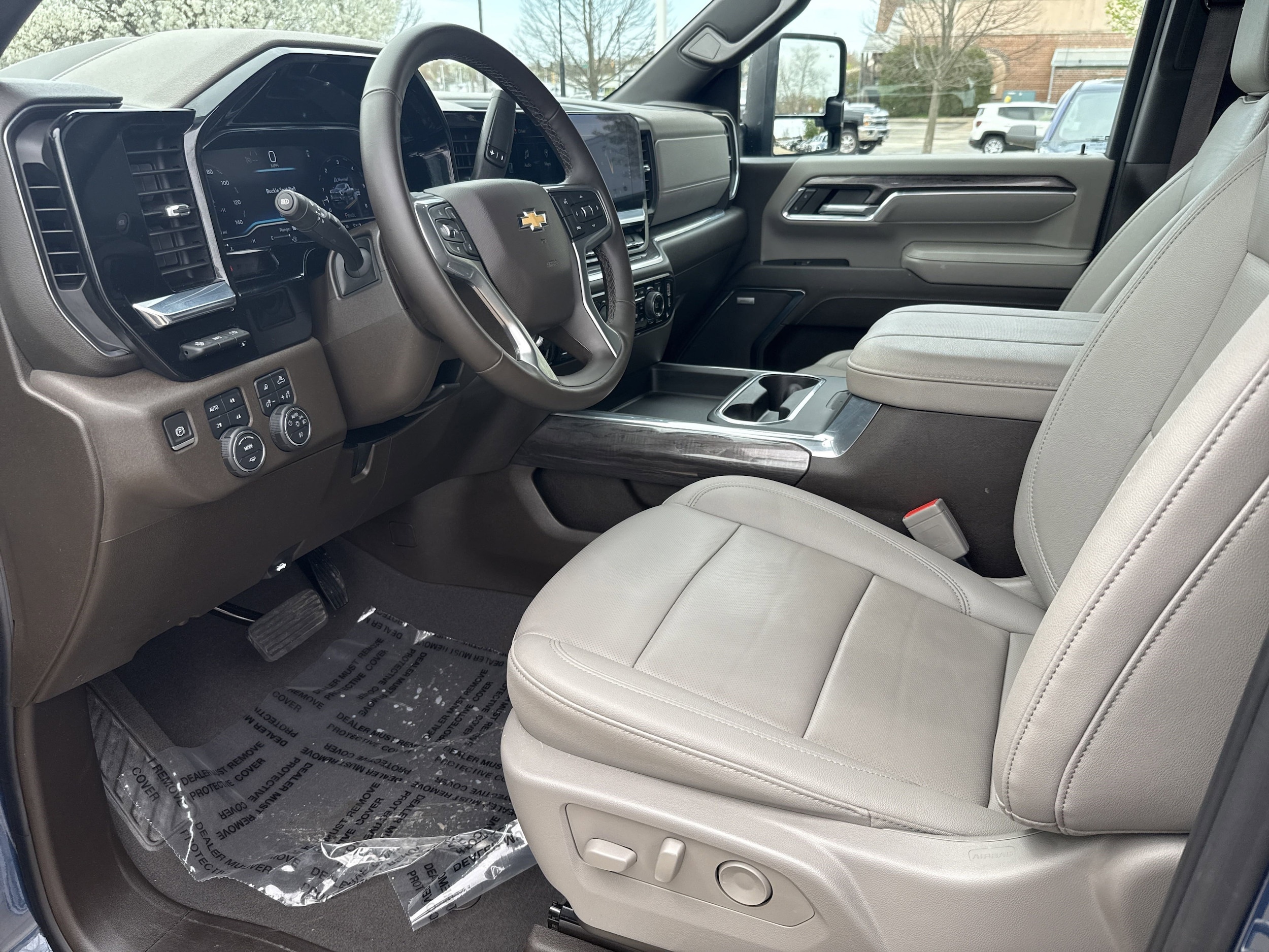 2024 Chevrolet Silverado 3500HD LTZ - Photo 14