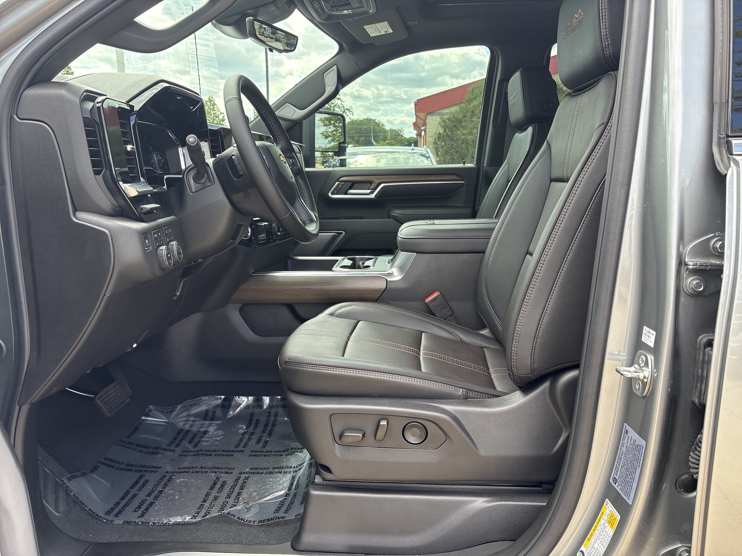 2025 Chevrolet Silverado 2500 HD High Country - Photo 11