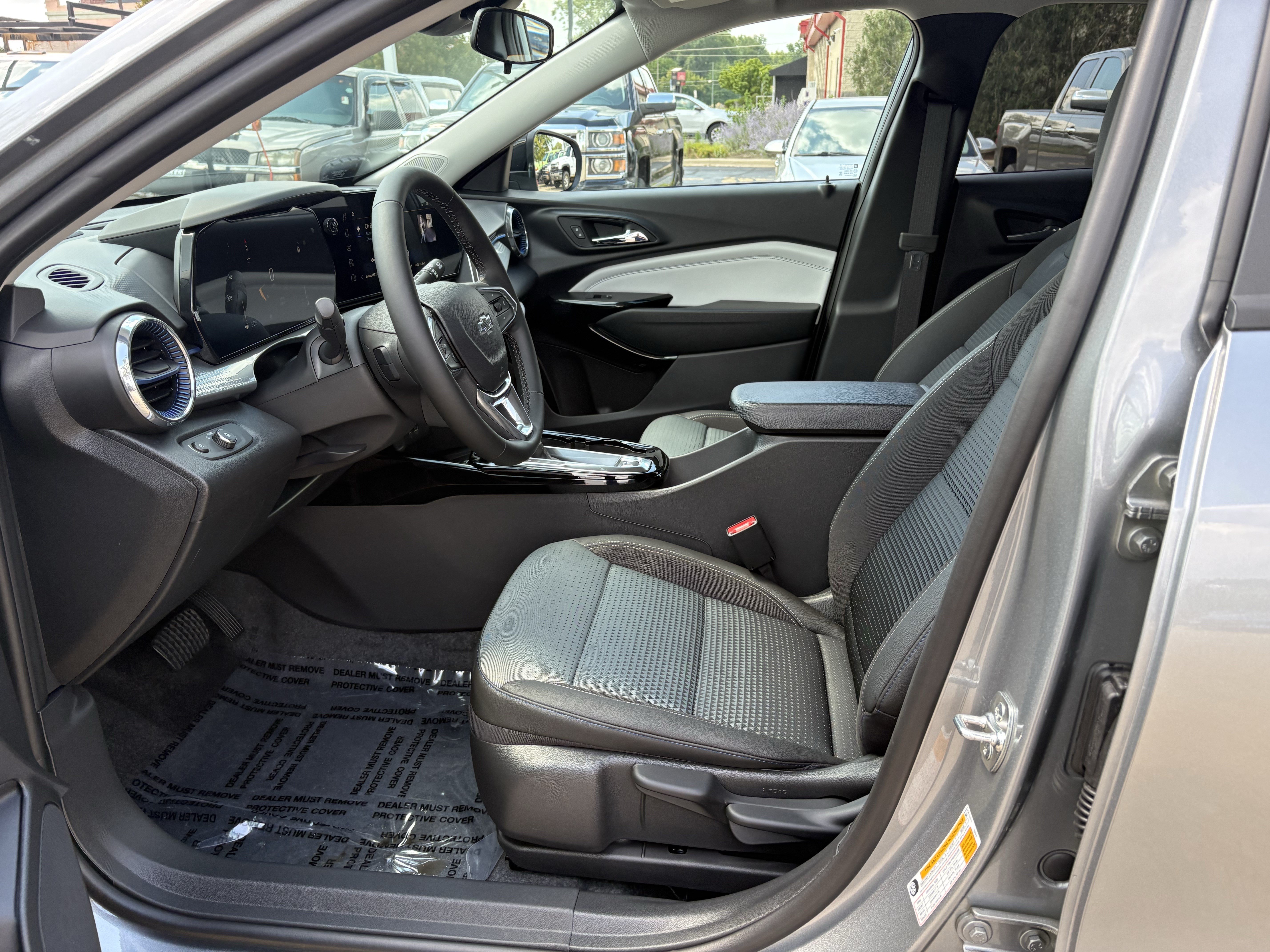 2026 Chevrolet Trax LT - Photo 11