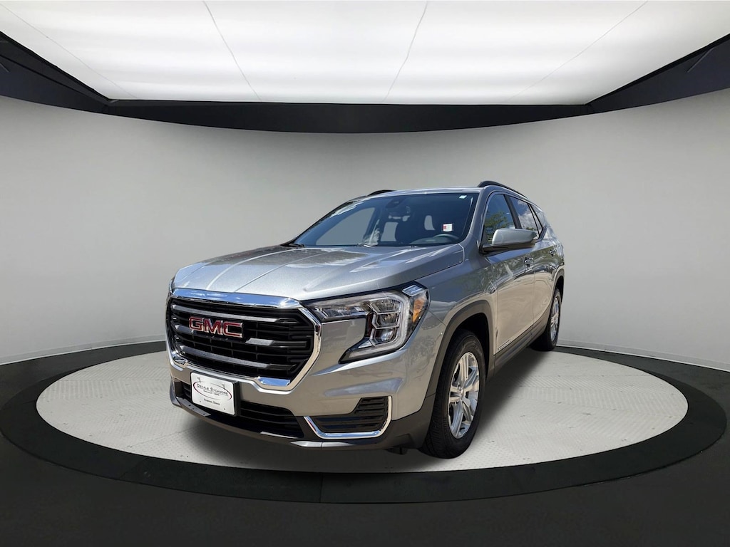 Used 2024 GMC Terrain SLE SUV