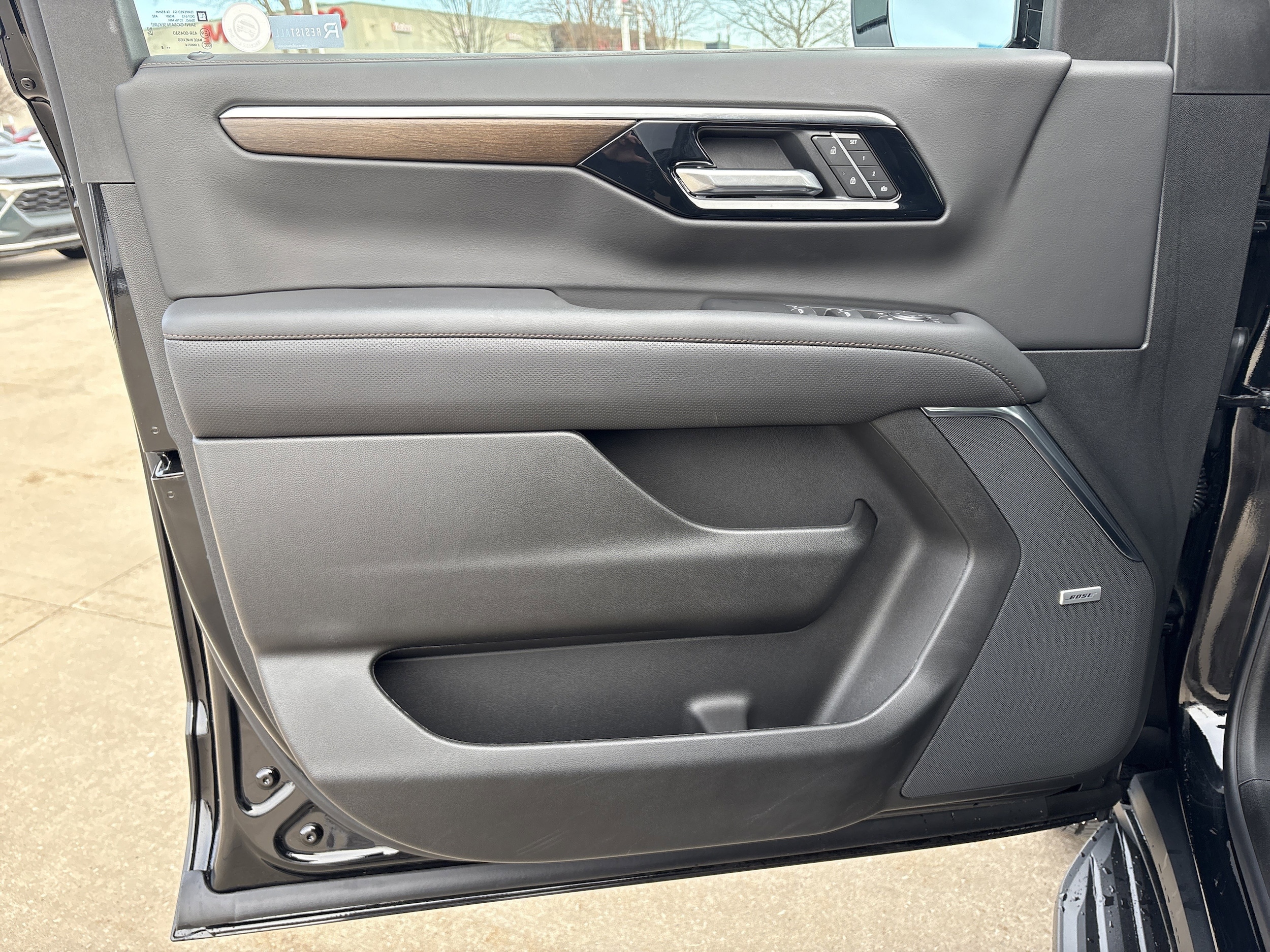 2025 Chevrolet Suburban High Country - Photo 11