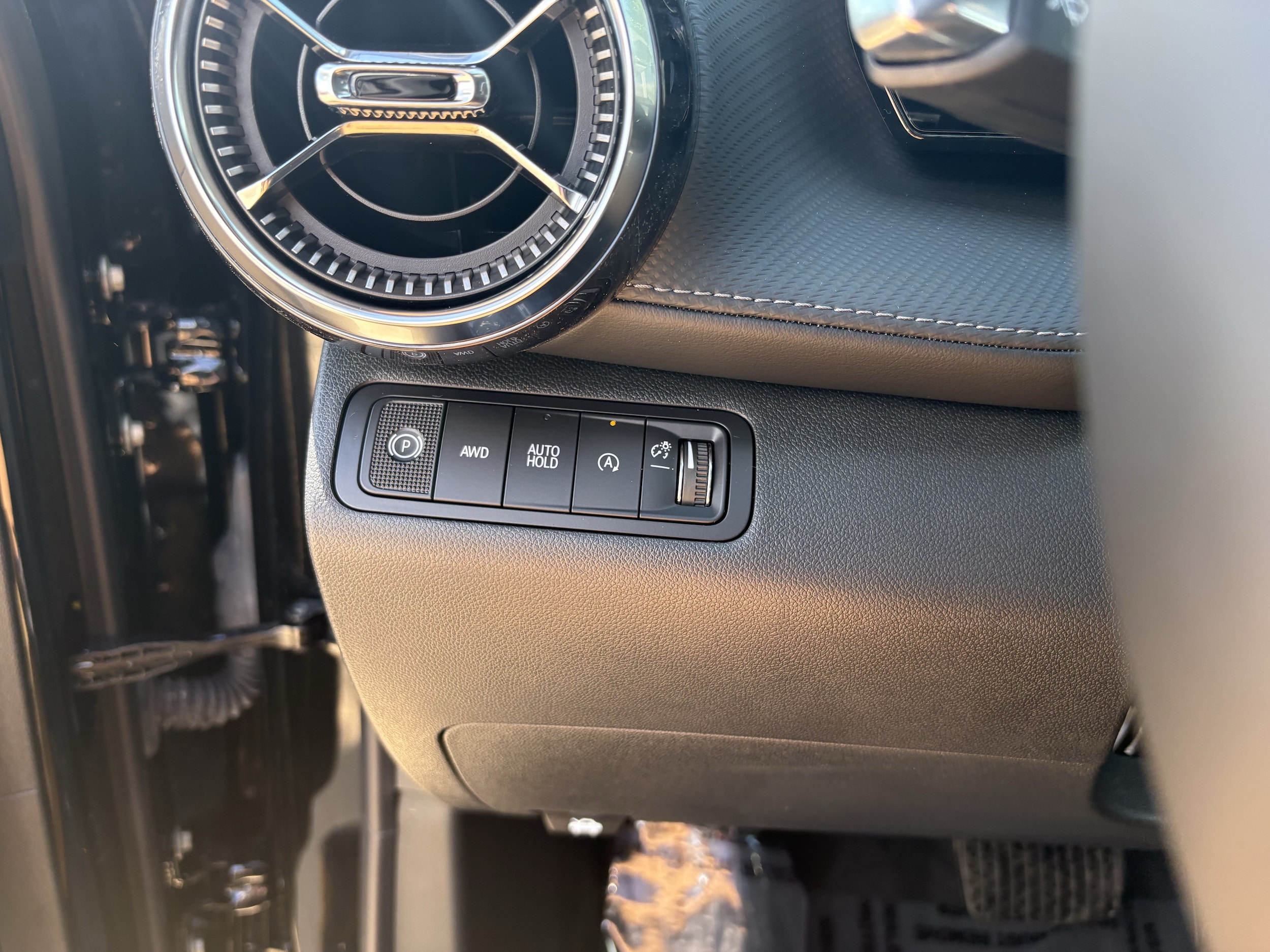 2027 Chevrolet Equinox LT - Photo 23