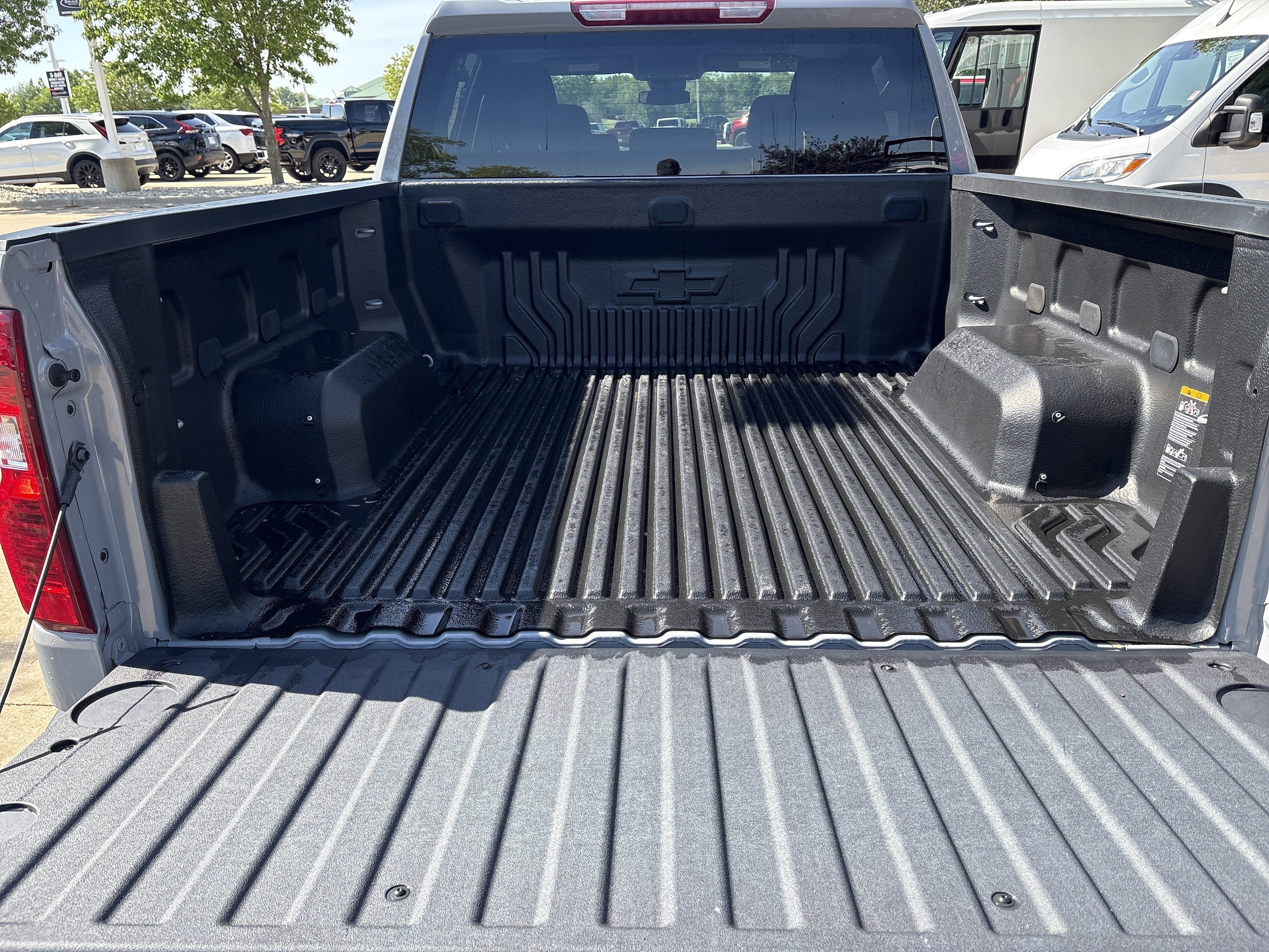 2024 Chevrolet Silverado 1500 LT - Photo 10
