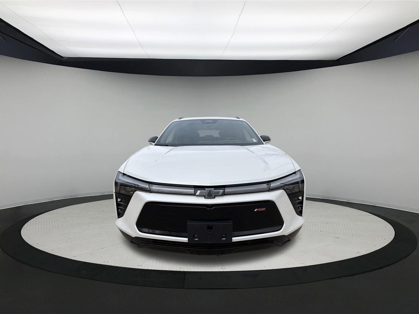 Used 2024 Chevrolet Blazer EV RS with VIN 3GNKDHRK2RS226876 for sale in Sycamore, IL