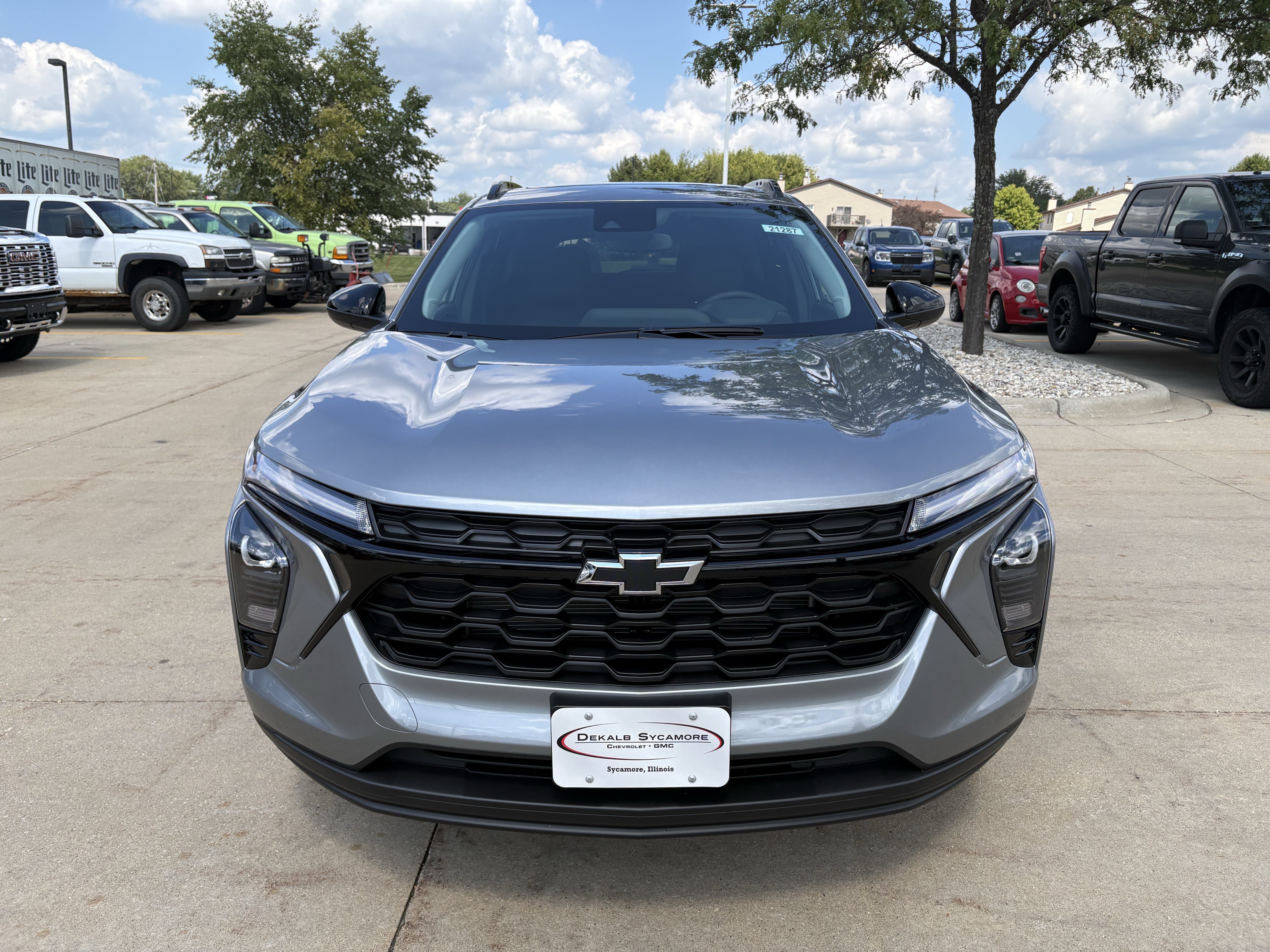 2026 Chevrolet Trax LT - Photo 8