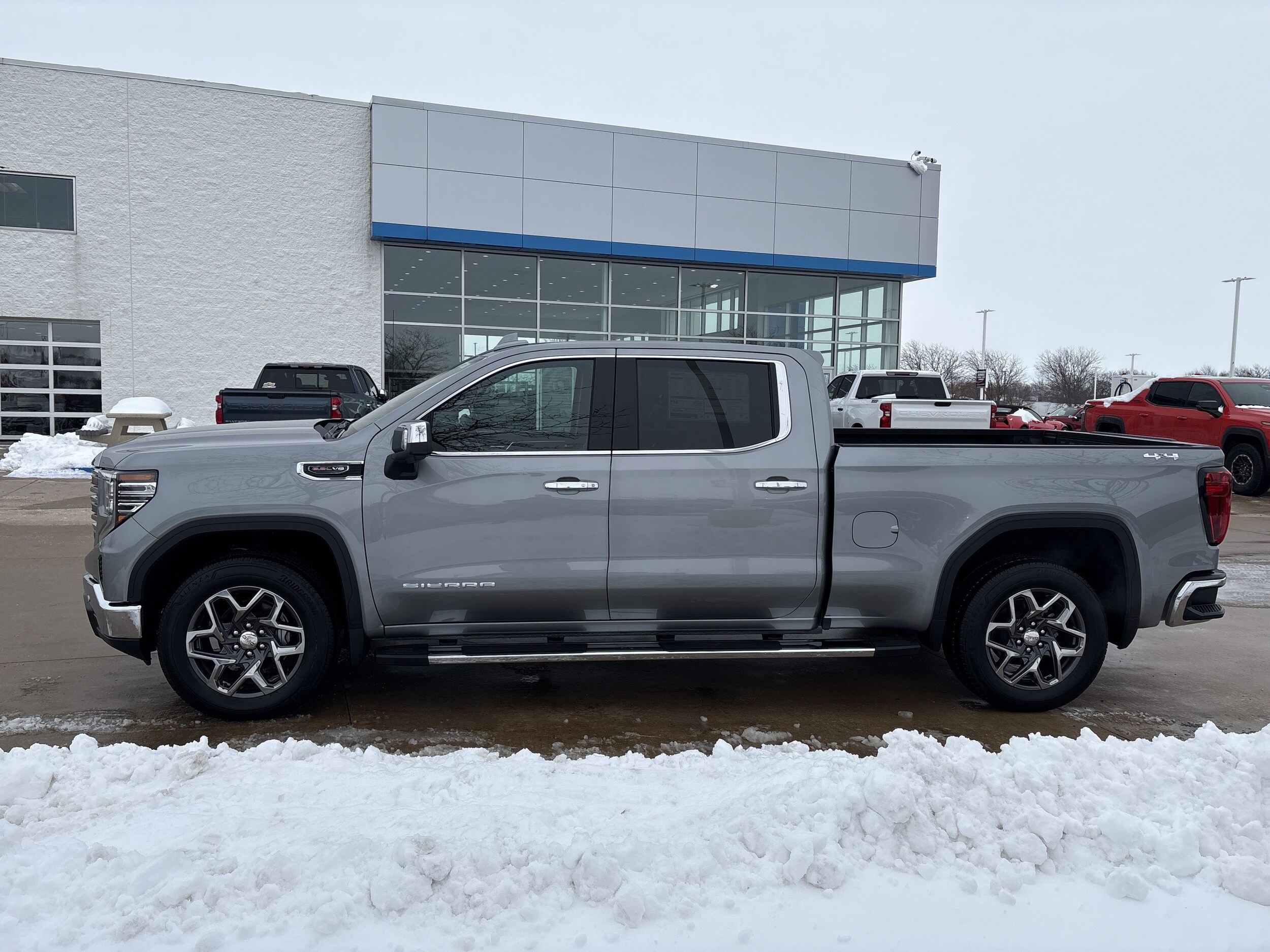 2026 Gmc Sierra 1500 SLT photo 4