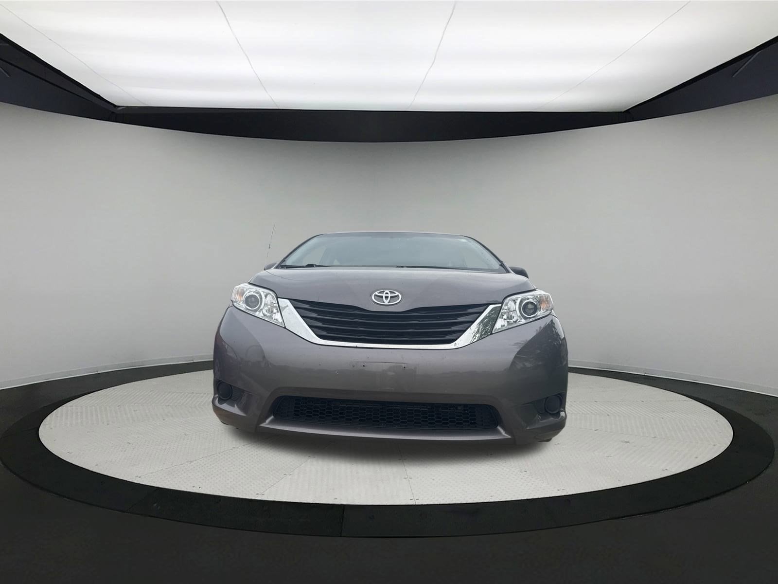 Used 2014 Toyota Sienna LE with VIN 5TDKK3DC7ES405897 for sale in Sycamore, IL